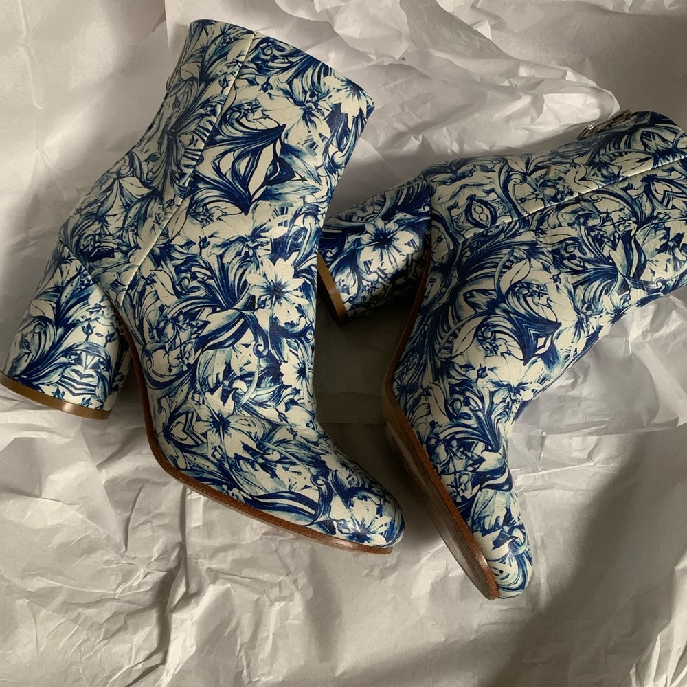 MAISON MARGIELA 2017 FLORAL PRINT BOOTIES 37.5